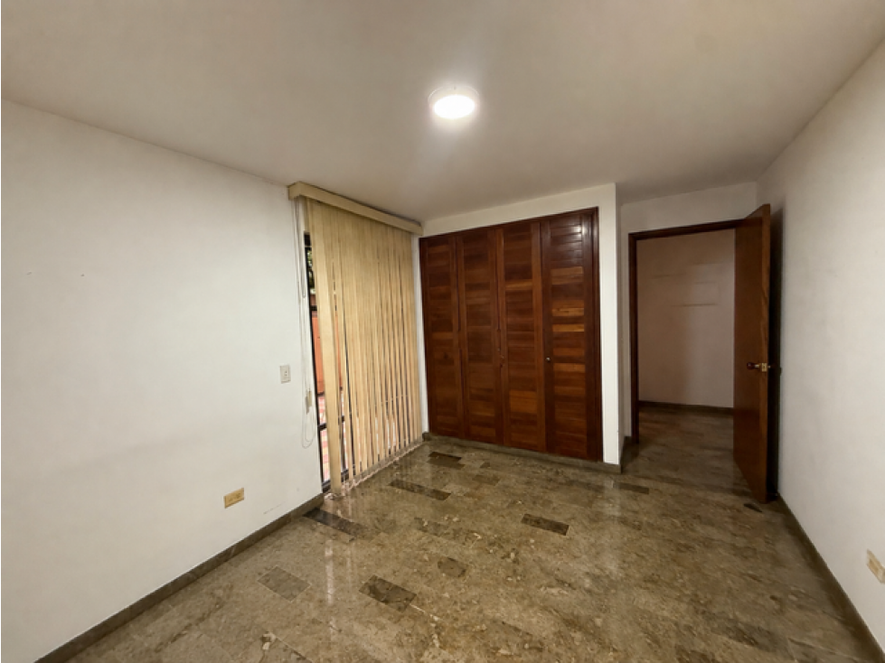 Apartamento en venta en Santa Teresita, Cali · foto 3 de 15