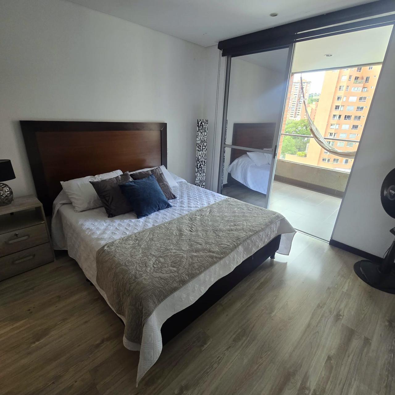 Apartamento en arriendo en Lalinde, Medellín · foto 10 de 10