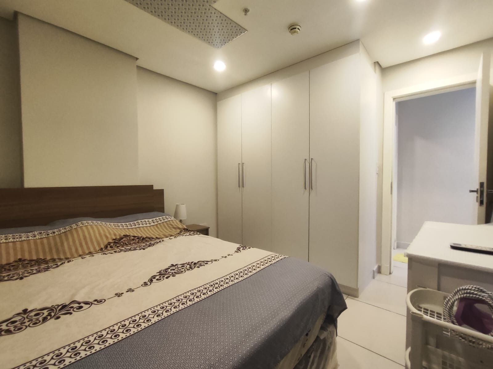 Departamento totalmente equipado de un dormitorio y una cochera en Barrio Jara. — foto 3
