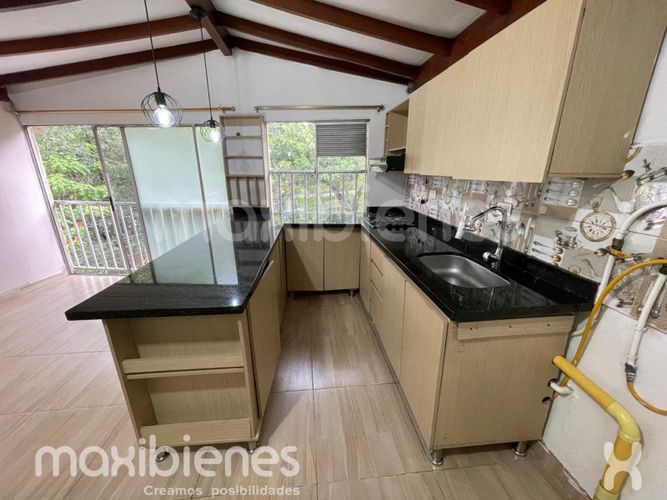 Apartamento en venta en Cataluña, Medellín · foto 2 de 14