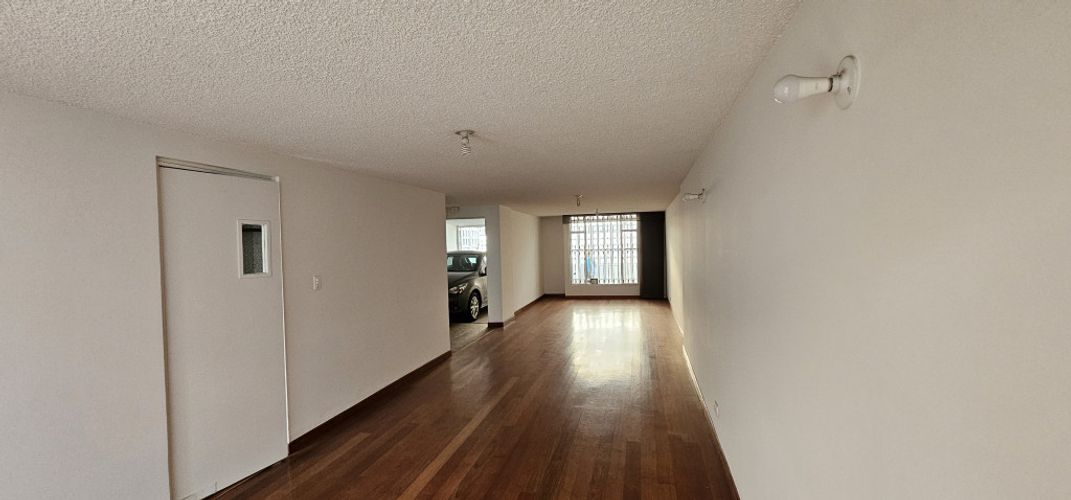Casa de 4 alcobas en venta en Autopista Sur, Bogotá, 250 m² · foto 5 de 24