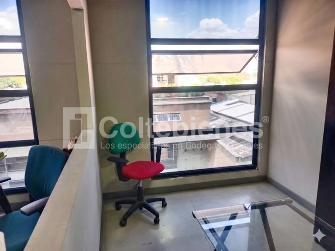 Bodega en arriendo en Campo Amor, Medellín, 90 m² · foto 9 de 11
