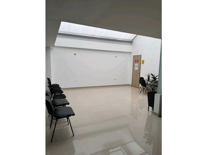 Oficina en arriendo en San Joaquin, Sabaneta, 32 m² · foto 2 de 12