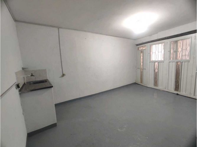 Local en arriendo en Enciso, Medellín, 30 m² · foto 4 de 6