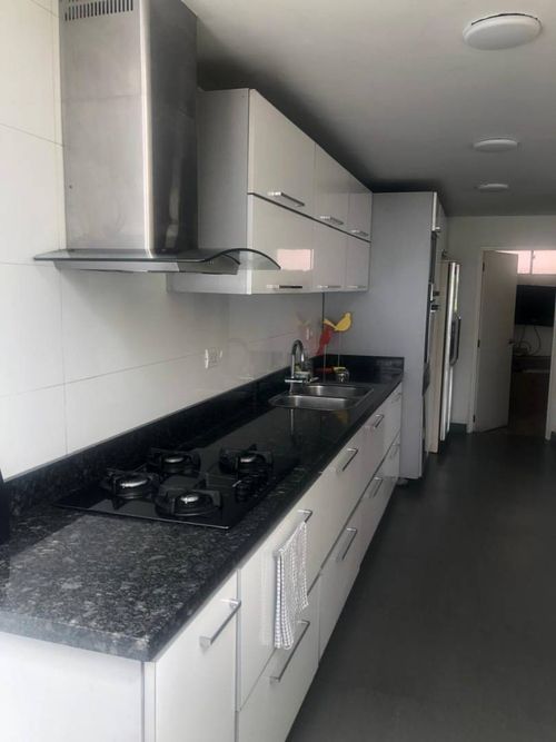 Casa de 3 alcobas en venta en San Jose De Bavaria, Bogotá, 270 m² · foto 18 de 24