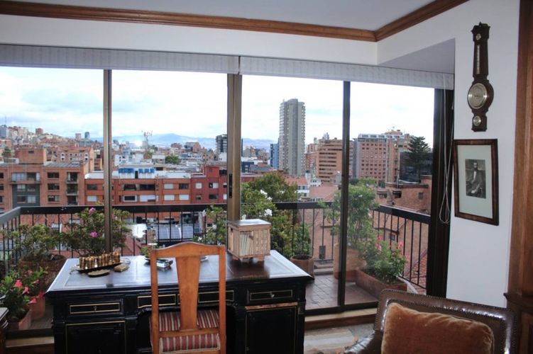Apartamento de 4 alcobas en venta en Emaus, Bogotá, 327 m² · foto 4 de 24