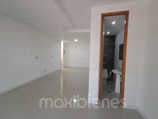 Local en arriendo en Los Colores, Medellín, 35 m² · foto 4 de 8