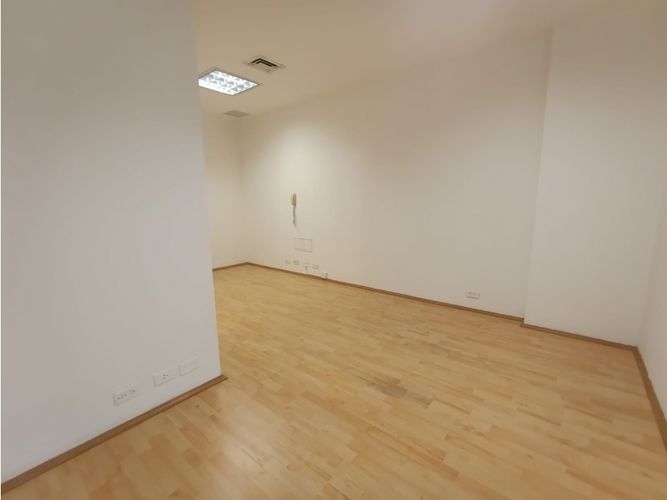 Oficina en arriendo en El Tesoro, Medellín, 33 m² · foto 7 de 12