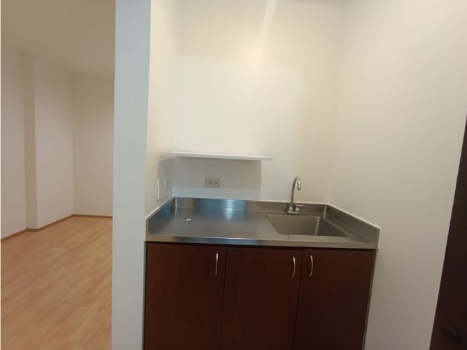Oficina en arriendo en El Tesoro, Medellín, 33 m² · foto 10 de 12