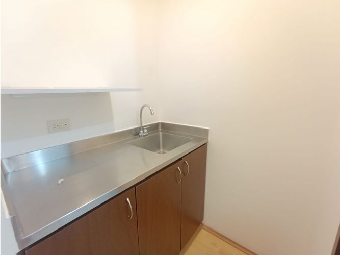 Oficina en arriendo en El Tesoro, Medellín, 33 m² · foto 11 de 12