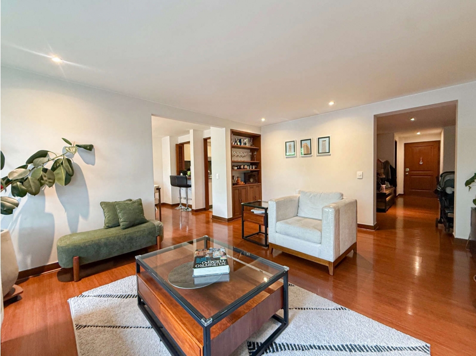 Apartamento en venta en Chico Norte, Bogotá · foto 2 de 9