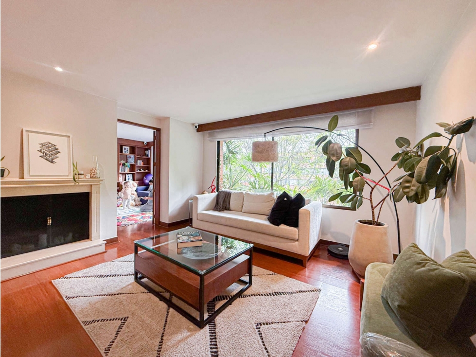 Apartamento en venta en Chico Norte, Bogotá · foto 3 de 9
