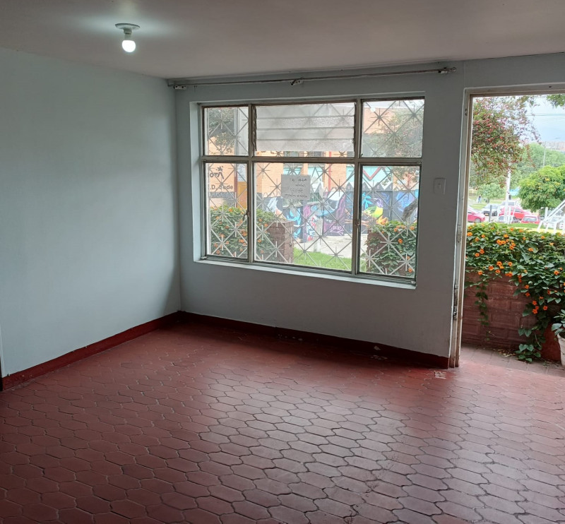 Casa en venta en Roma, Bogotá · foto 3 de 21