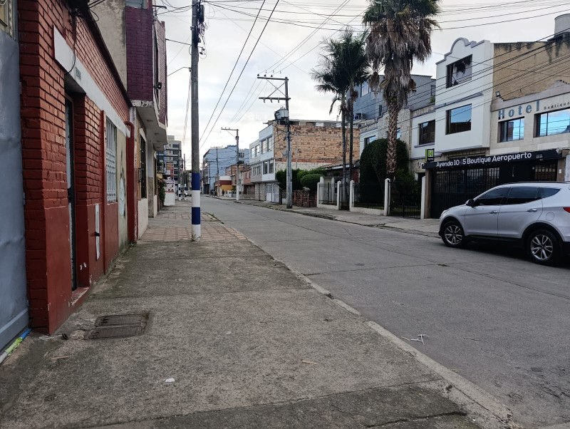 Casa en venta en Fontibon, Bogotá · foto 3 de 21