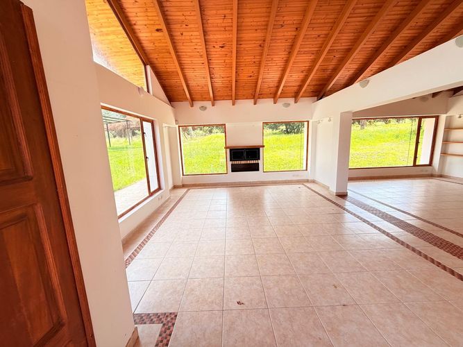 Casa de 3 alcobas en venta en Pueblo Viejo, Cota, 387 m² · foto 9 de 13