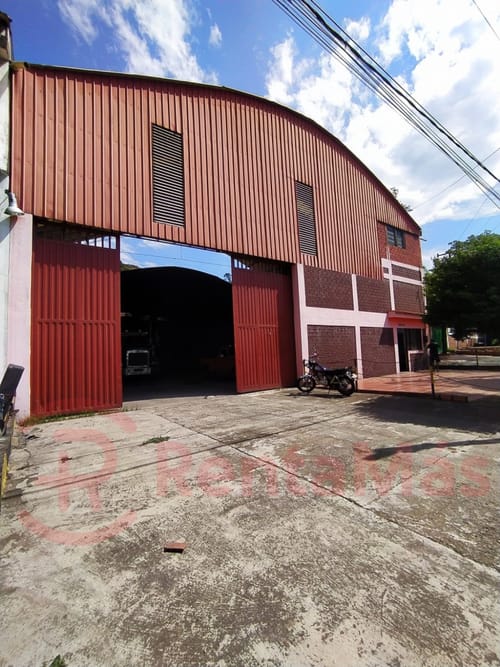 Bodega en arriendo en El Salado, Cúcuta, 627 m² · foto 2 de 9