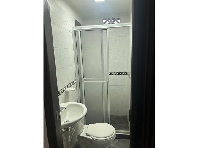 Local en arriendo en Boston, Medellín, 15 m² · foto 3 de 4