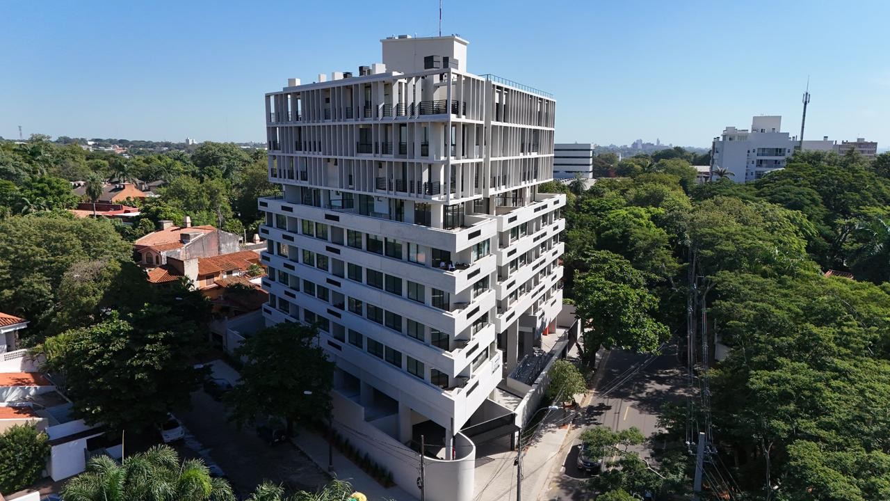 Exclusivo Departamento en el Edificio Laurus: Lujo y Confort en Ubicación Privilegiada — foto 3