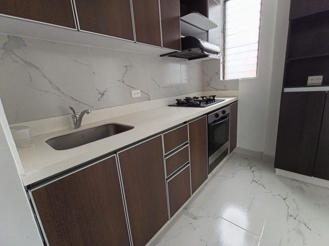 Apartamento de 3 alcobas en arriendo en Gascuña, Envigado, 85 m² · foto 2 de 13