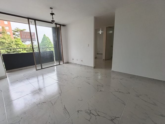 Apartamento de 3 alcobas en arriendo en Gascuña, Envigado, 85 m² · foto 4 de 13
