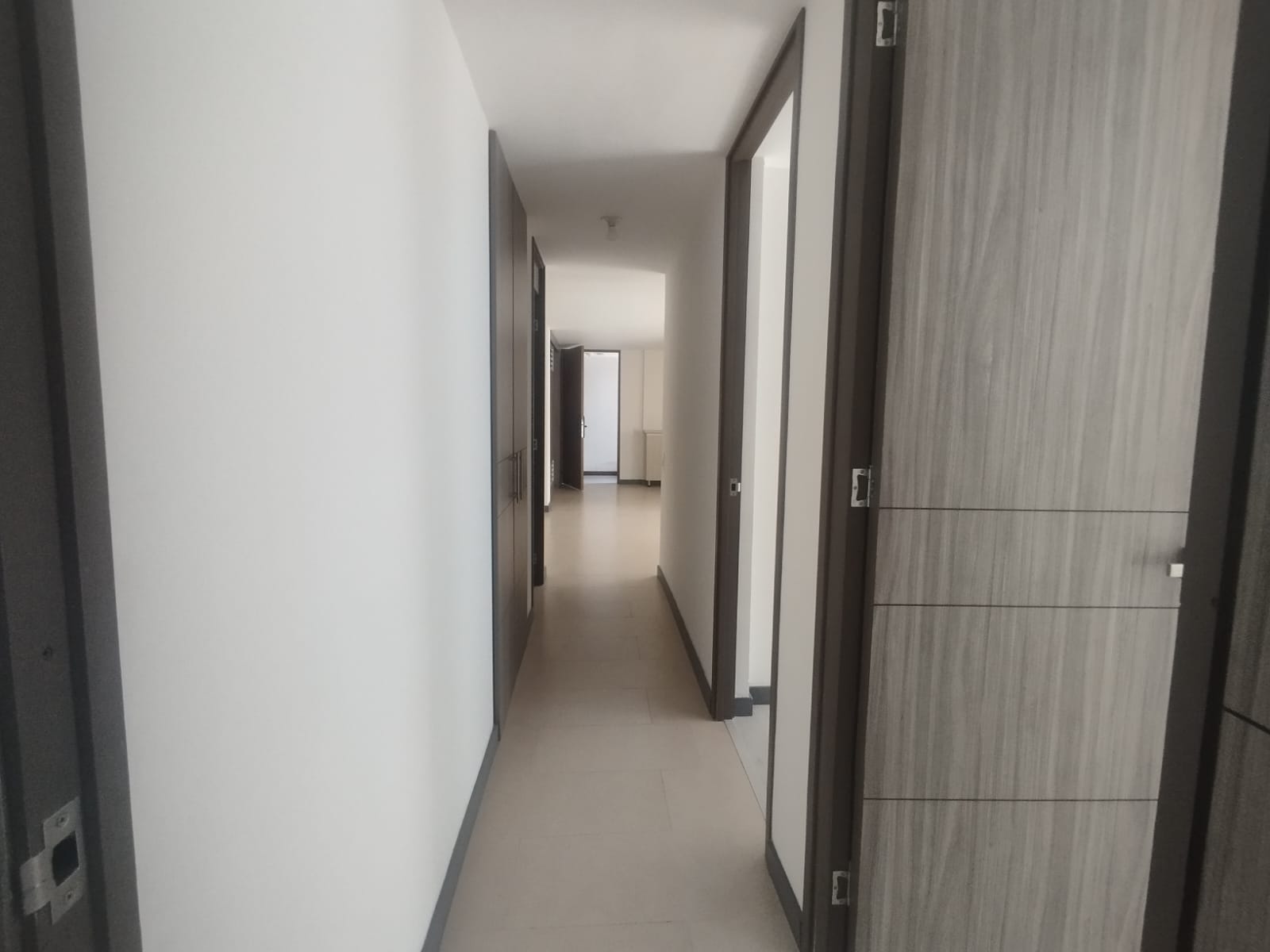 Apartamento en arriendo en Loma Del Escobero, Envigado · foto 12 de 15