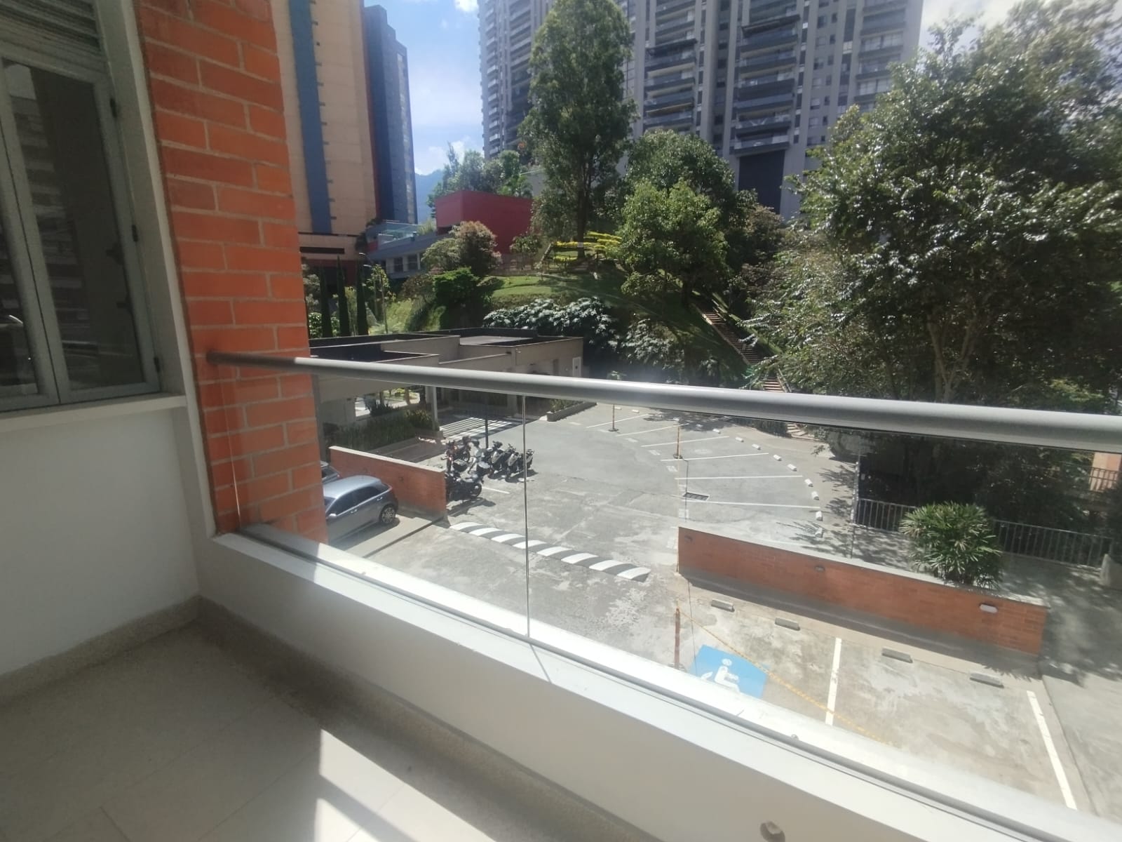 Apartamento en arriendo en Loma Del Escobero, Envigado · foto 15 de 15