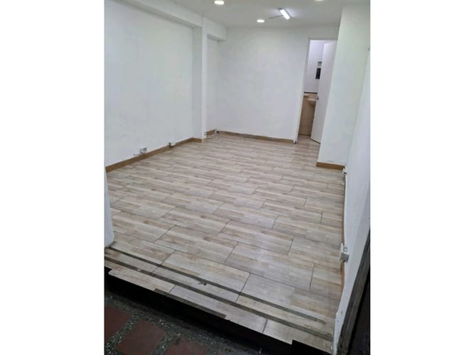 Local en arriendo en Laureles, Medellín, 17 m² · foto 5 de 5