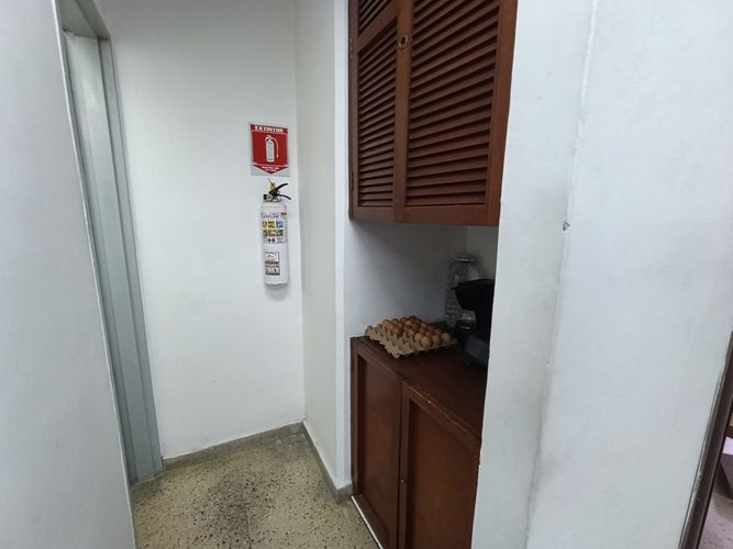 Oficina en arriendo en Laureles, Medellín, 20 m² · foto 3 de 8