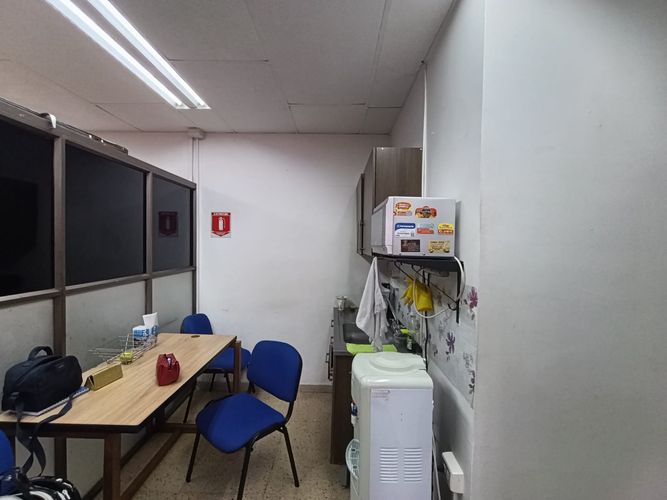 Oficina en arriendo en Laureles, Medellín, 20 m² · foto 5 de 8