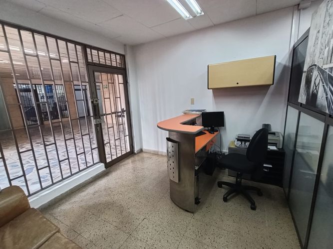Oficina en arriendo en Laureles, Medellín, 20 m² · foto 6 de 8
