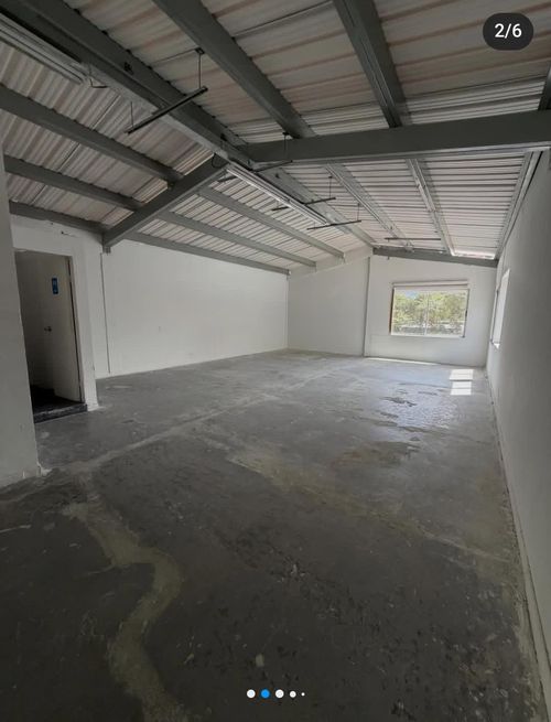 Local en arriendo en El Poblado, Medellín, 160 m² · foto 2 de 4
