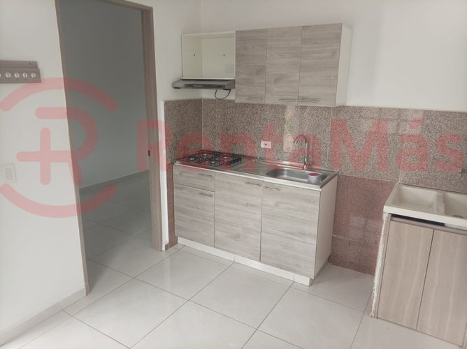 Apartaestudio en arriendo en Agualinda I, Los Patios, 44 m² · foto 2 de 4