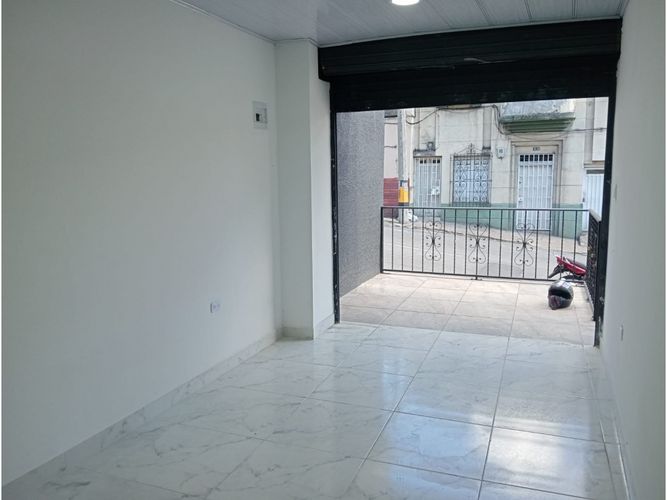 Local en arriendo en Bomboná No. 1, Medellín, 25 m² · foto 2 de 12