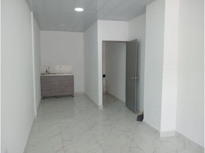 Local en arriendo en Bomboná No. 1, Medellín, 25 m² · foto 7 de 12