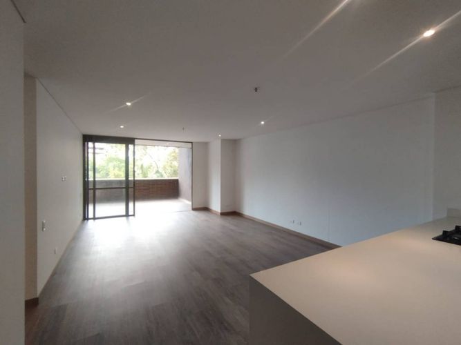Apartamento de 1 alcoba en arriendo en Los Balsos, Medellín, 97 m² · foto 3 de 13