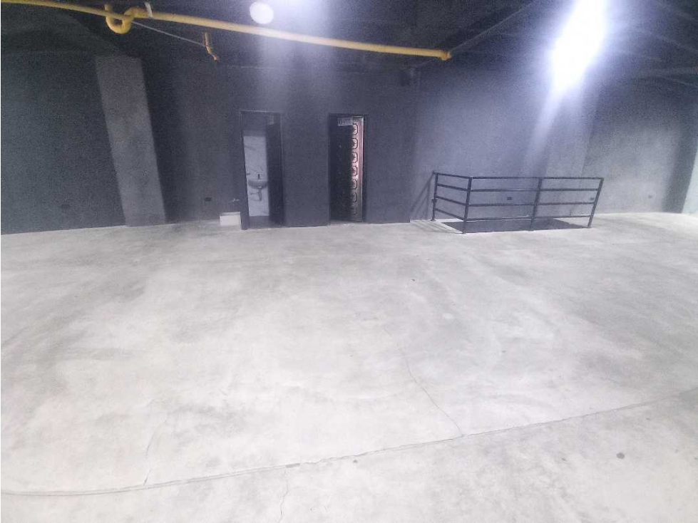 Retail space for rent in Bello, Bello