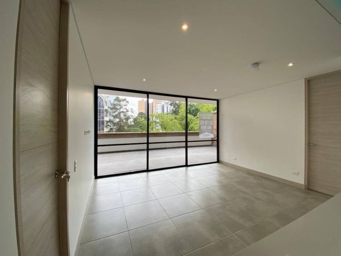 Apartamento de 2 alcobas en arriendo en El Poblado, Medellín, 87 m² · foto 4 de 21