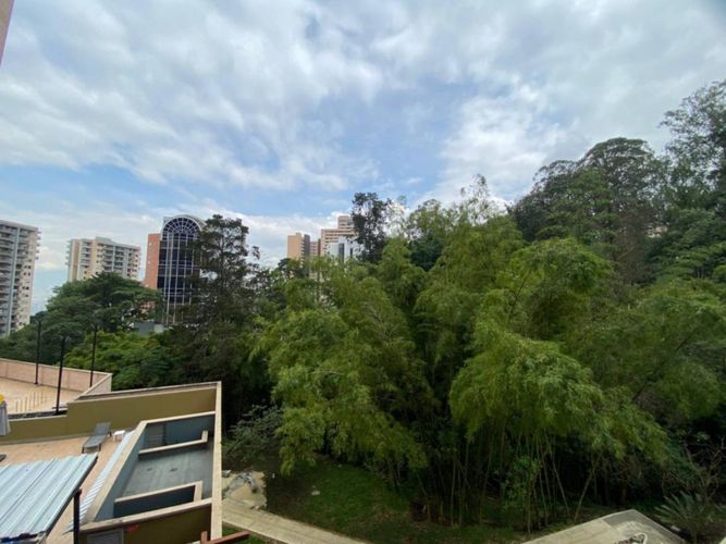 Apartamento de 2 alcobas en arriendo en El Poblado, Medellín, 87 m² · foto 7 de 21