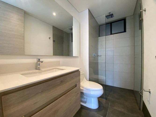 Apartamento de 2 alcobas en arriendo en El Poblado, Medellín, 87 m² · foto 12 de 21