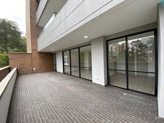 Apartamento de 2 alcobas en arriendo en El Poblado, Medellín, 87 m² · foto 14 de 21