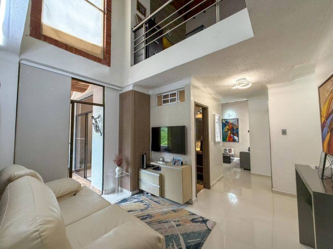 Apartamento de 3 alcobas en venta en La Floresta, Bucaramanga, 148 m² · foto 2 de 9