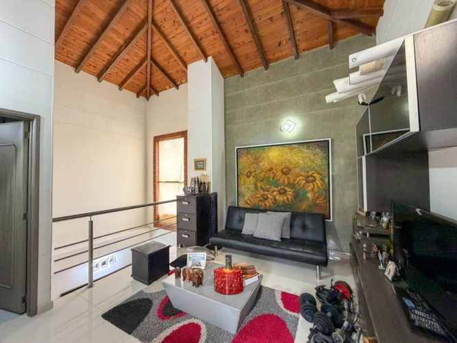 Apartamento de 3 alcobas en venta en La Floresta, Bucaramanga, 148 m² · foto 3 de 9