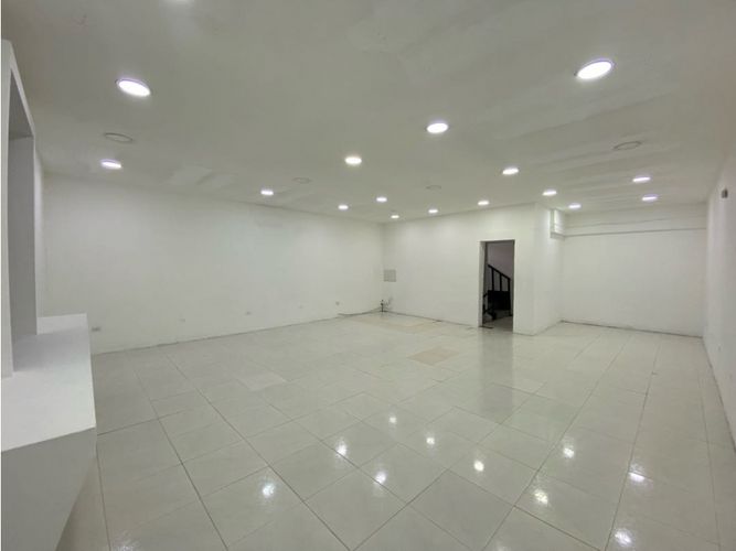 Local en arriendo en Manchester, Bello, 590 m² · foto 2 de 23