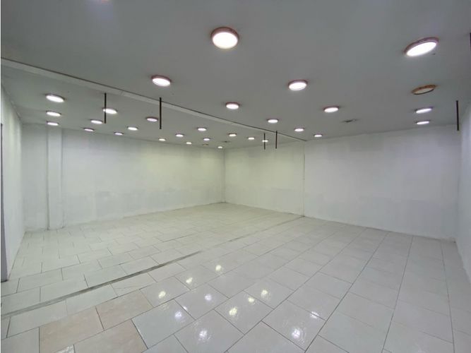 Local en arriendo en Manchester, Bello, 590 m² · foto 3 de 23