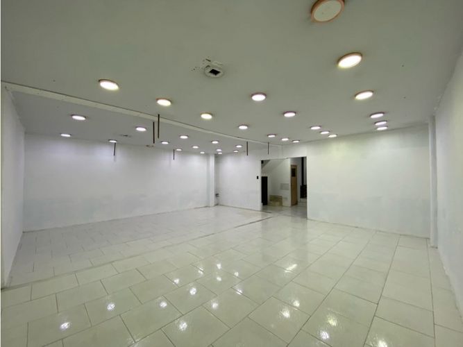 Local en arriendo en Manchester, Bello, 590 m² · foto 4 de 23