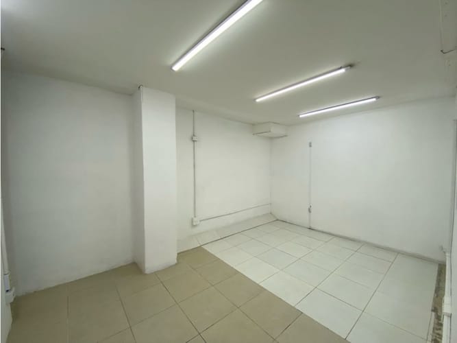 Local en arriendo en Manchester, Bello, 590 m² · foto 8 de 23
