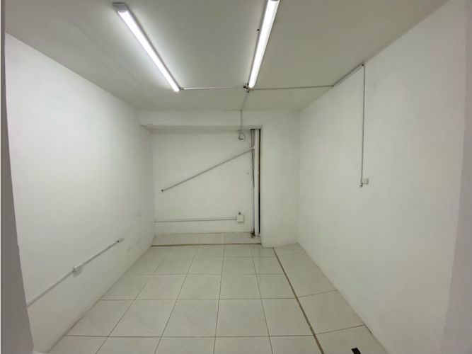 Local en arriendo en Manchester, Bello, 590 m² · foto 9 de 23