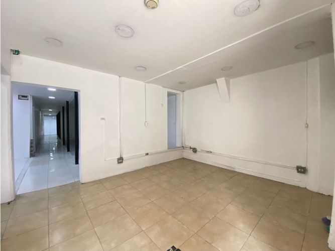 Local en arriendo en Manchester, Bello, 590 m² · foto 16 de 23