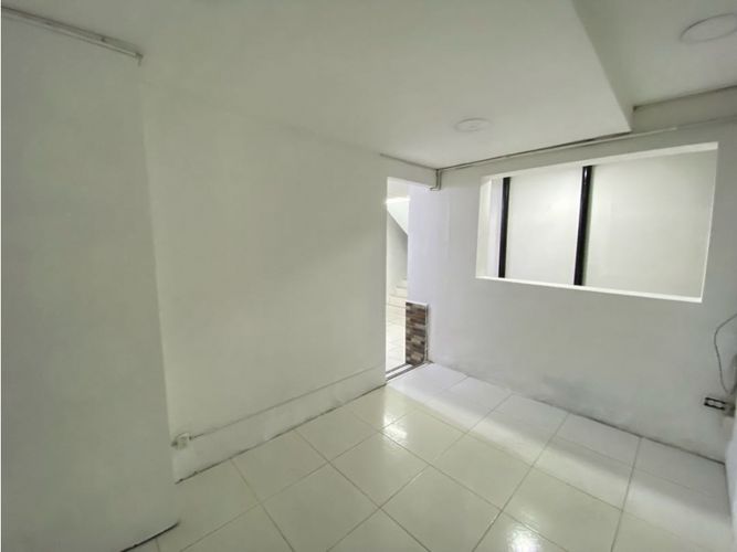 Local en arriendo en Manchester, Bello, 590 m² · foto 18 de 23
