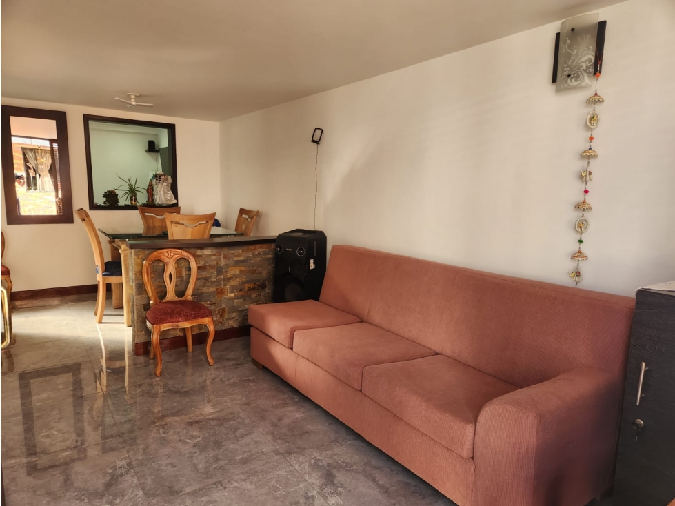 Casa en venta en El Paraiso Sector Bojaca, Chía · foto 2 de 14